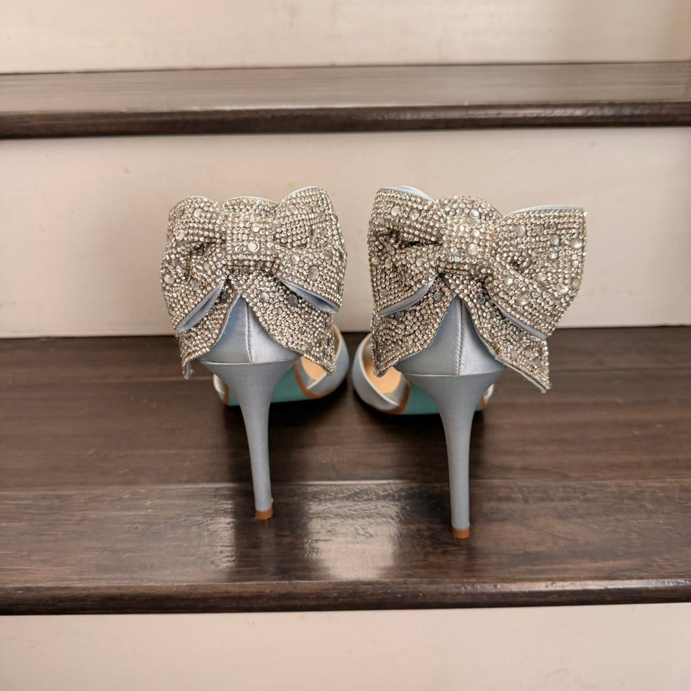 Betsy Johnson x Davids Bridal Satin Baby Blue Rhinestone Bow Back Heels Size 10 - Picture 3 of 9